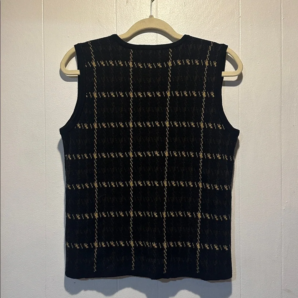 Croft and barrow women’s vest size S  Plaid, houndstooth eclectic‎ grandpa